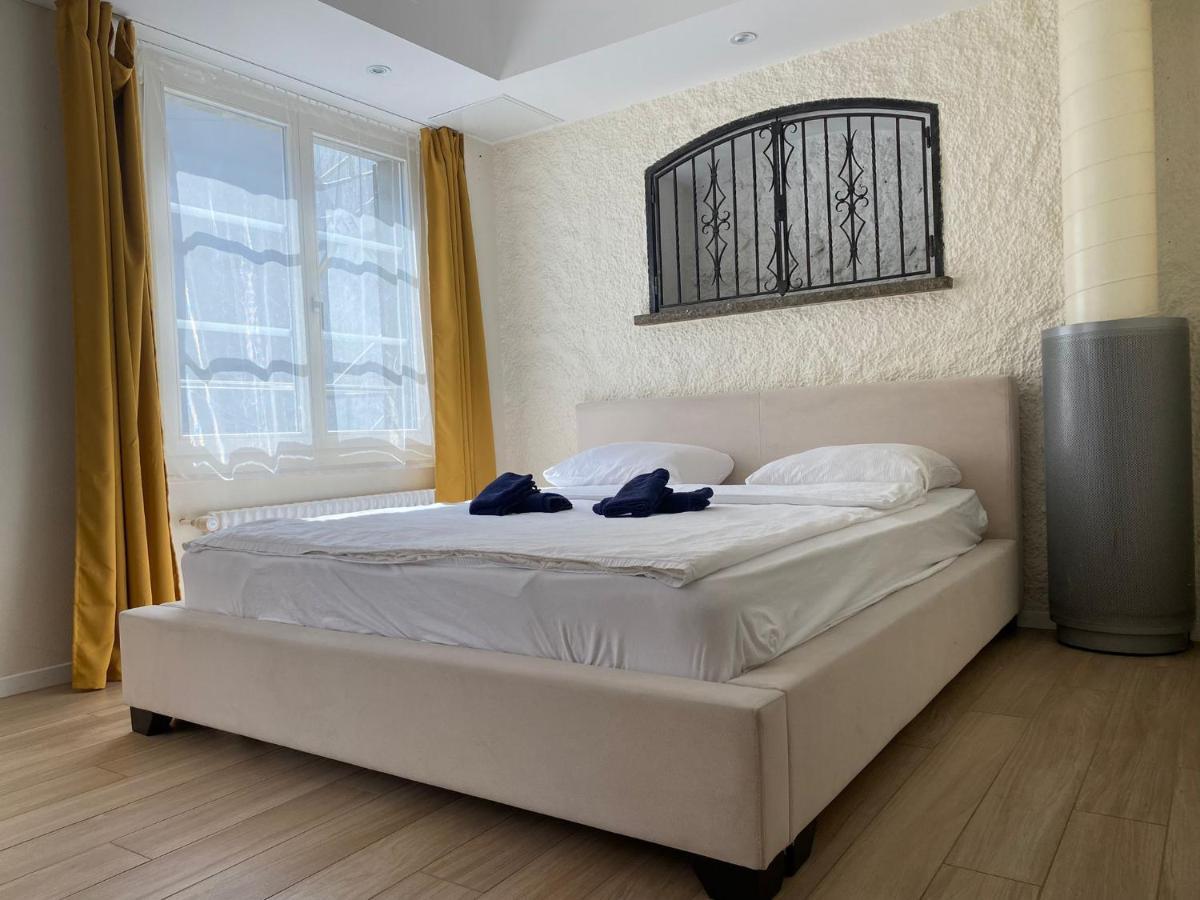Blick Auf Schwarzen Turm - Freihofapartments บรุกก์ ภายนอก รูปภาพ